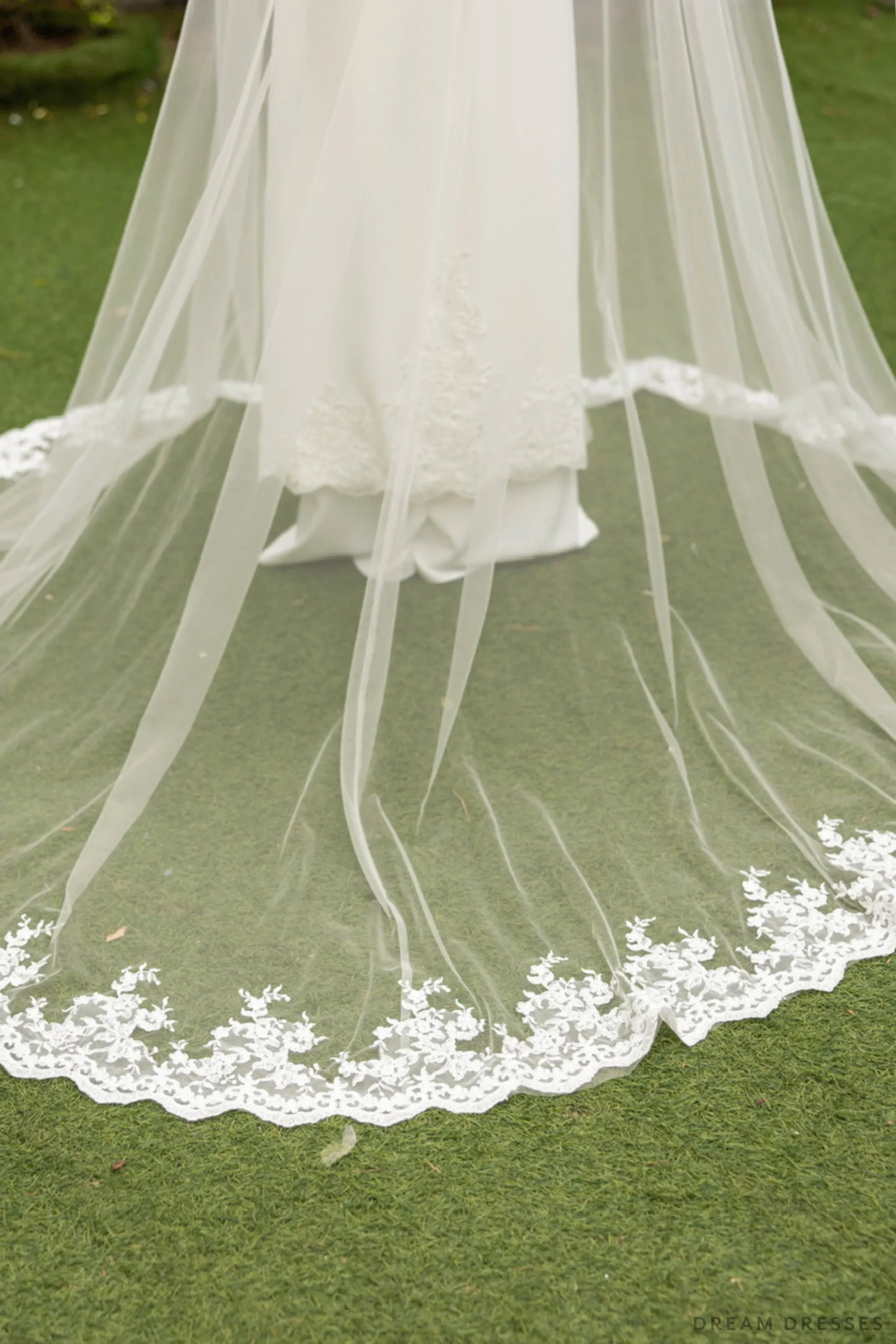 Ao Dai Detachable Tulle Cape with Lace Trim Edges (#EUGENIA)