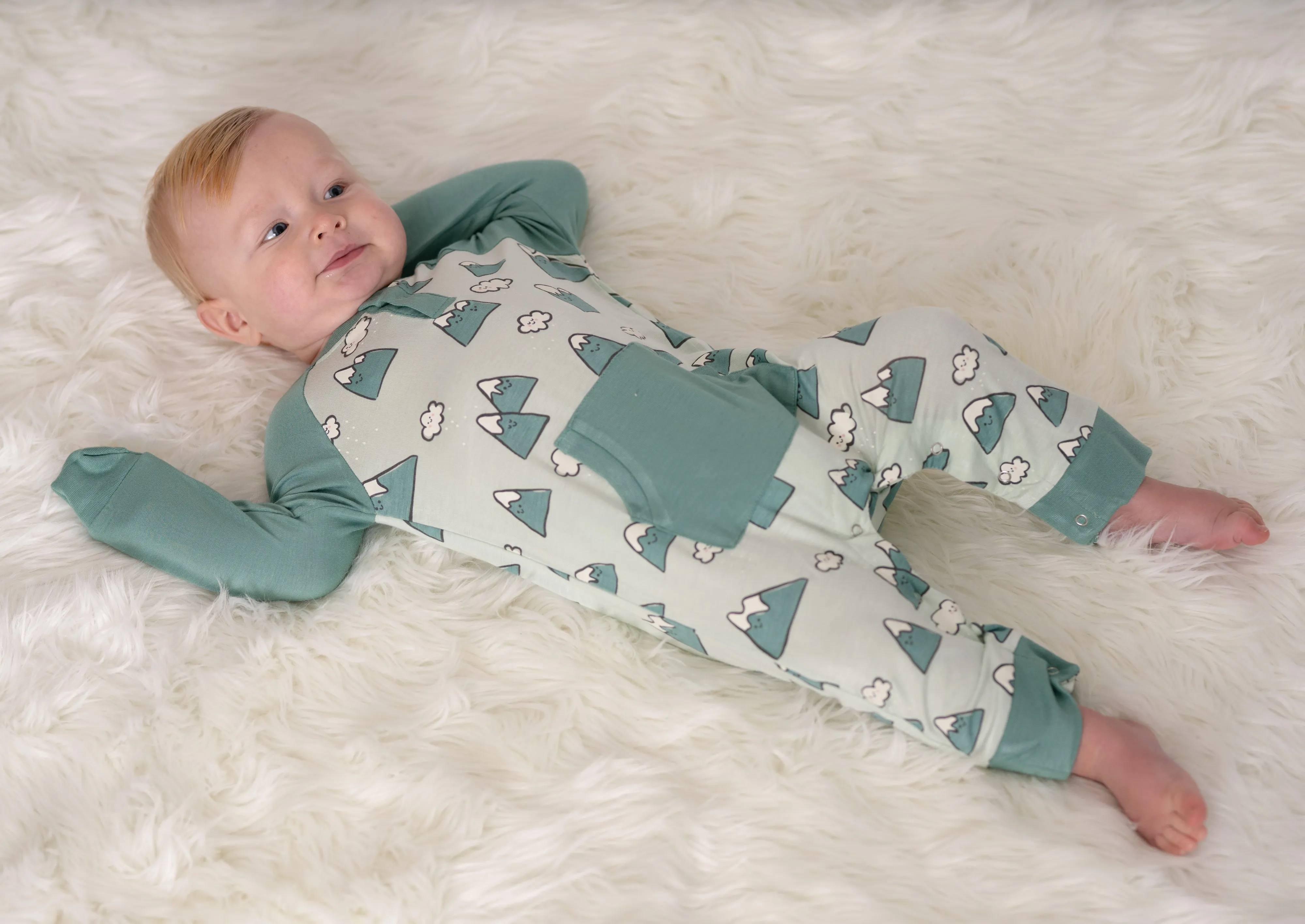 Bamboo Long Sleeve Romper w/Kangaroo Pocket (Snowy Rockies Print)