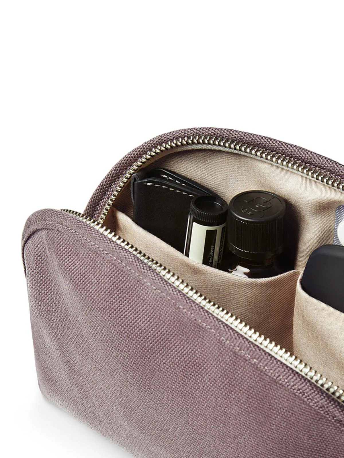 Bellroy Classic Pouch Gumnut (Plant-Based / Leather-Free)
