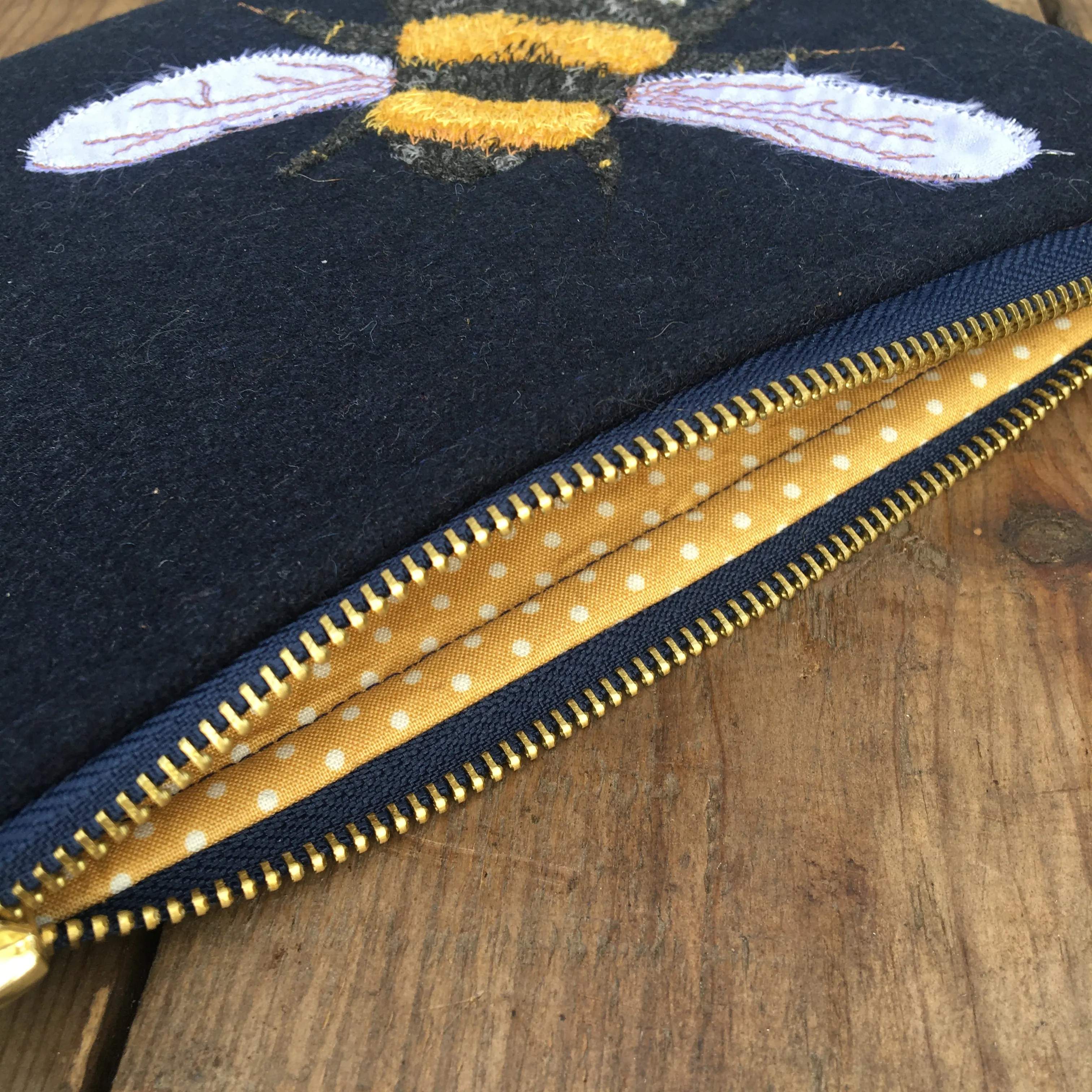 BUMBLE Pouch