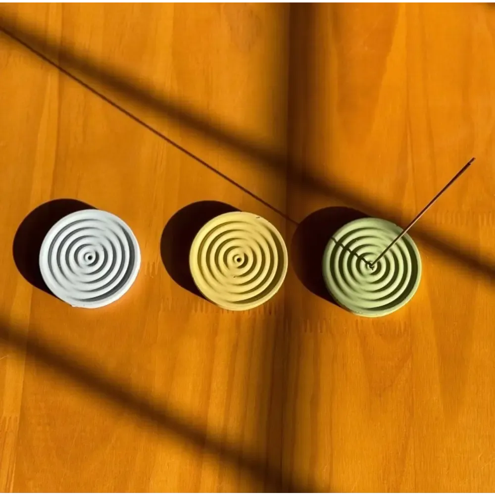 Colorful Concrete Round Mini Incense Holders: Mint / Matte