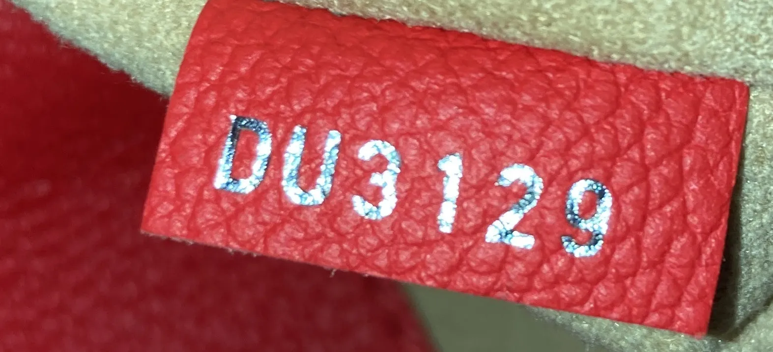 Designer Lockme Ever Handbag Leather BB