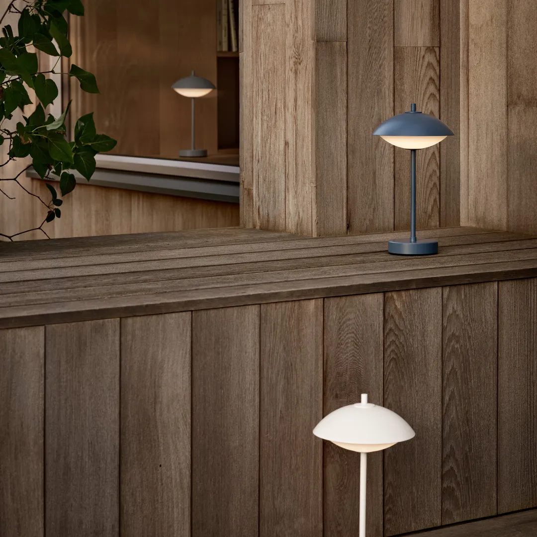 Fritz Hansen Clam bærbar lampe, Nine Grey 
