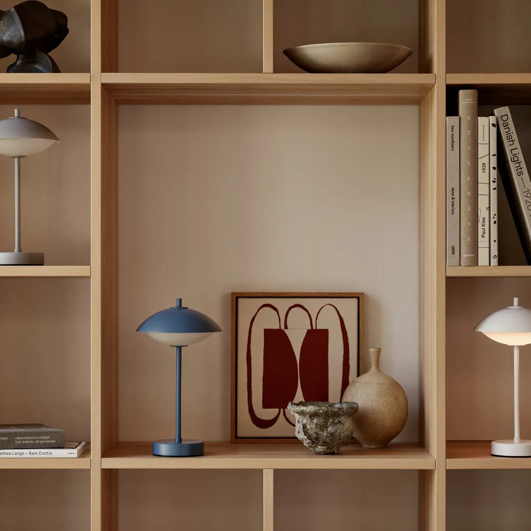 Fritz Hansen Clam bærbar lampe, Nine Grey 