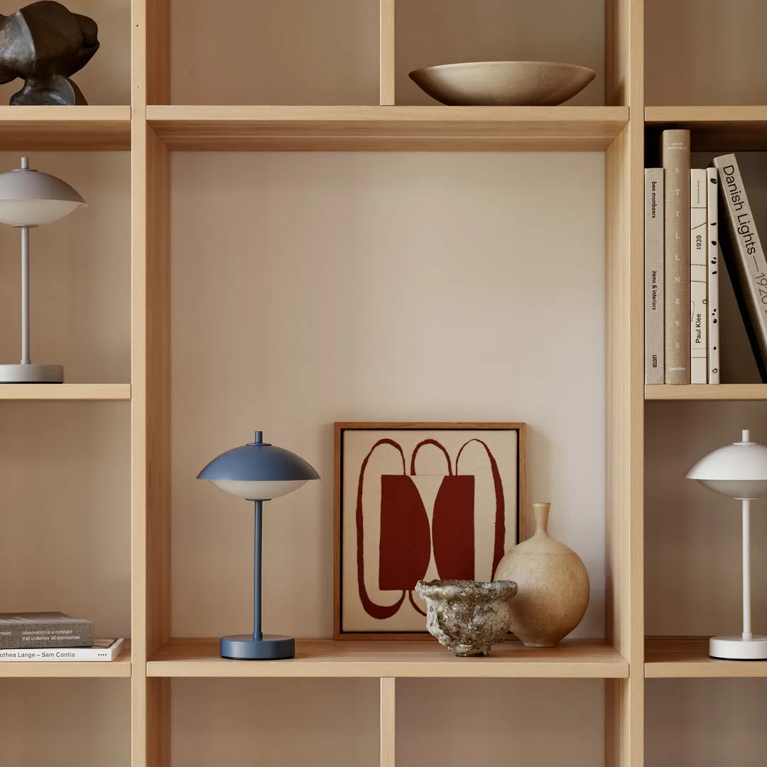 Fritz Hansen Clam bærbar lampe, Nine Grey 