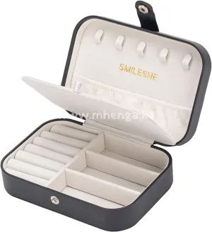 Large jewelry organizer