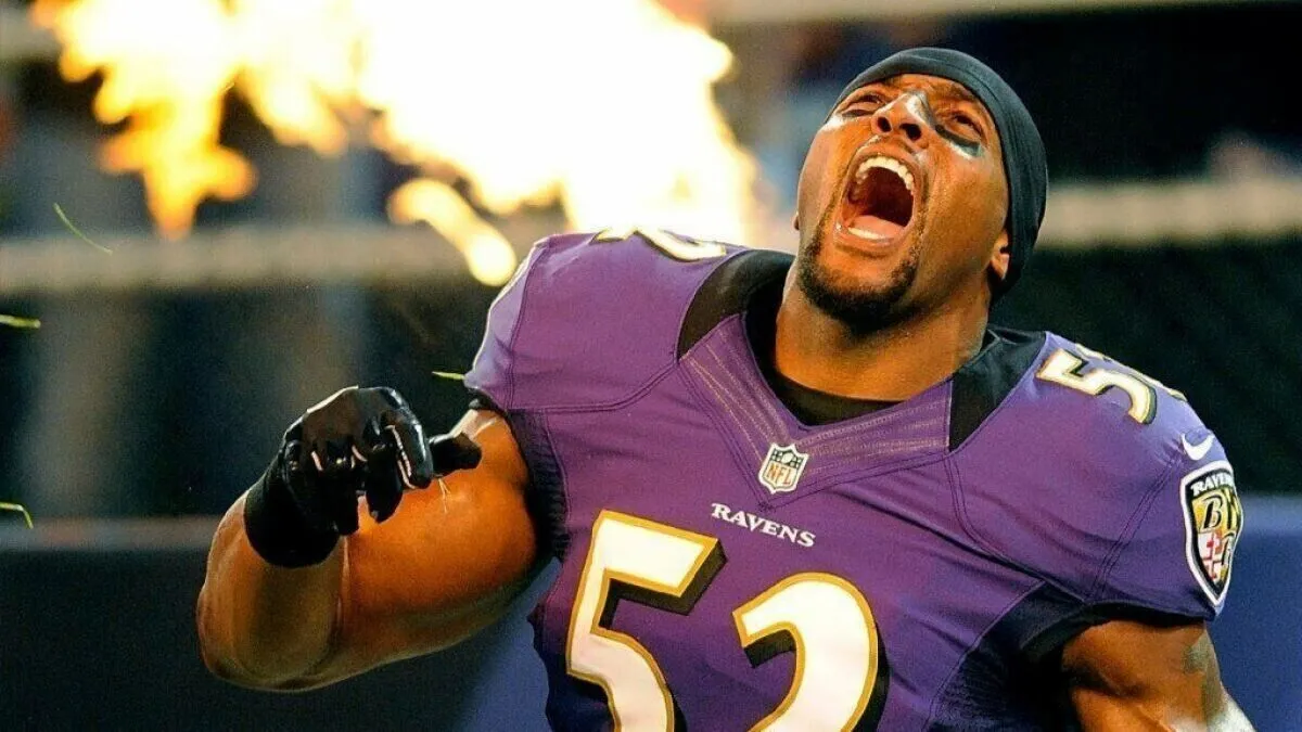 Ray Lewis Signed Baltimore Ravens Color Rush Jersey (Beckett) 13xPro Bowl LB