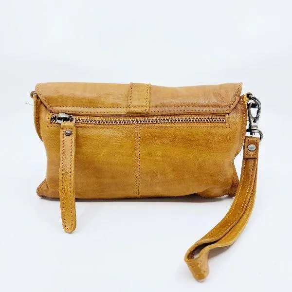 RUGGED HIDE Amelia Clutch - Tan