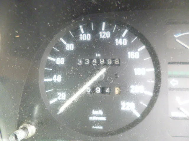 S2648 5' E28 Sedan 525e M20 AUTO 1986/06
