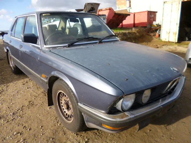 S2648 5' E28 Sedan 525e M20 AUTO 1986/06