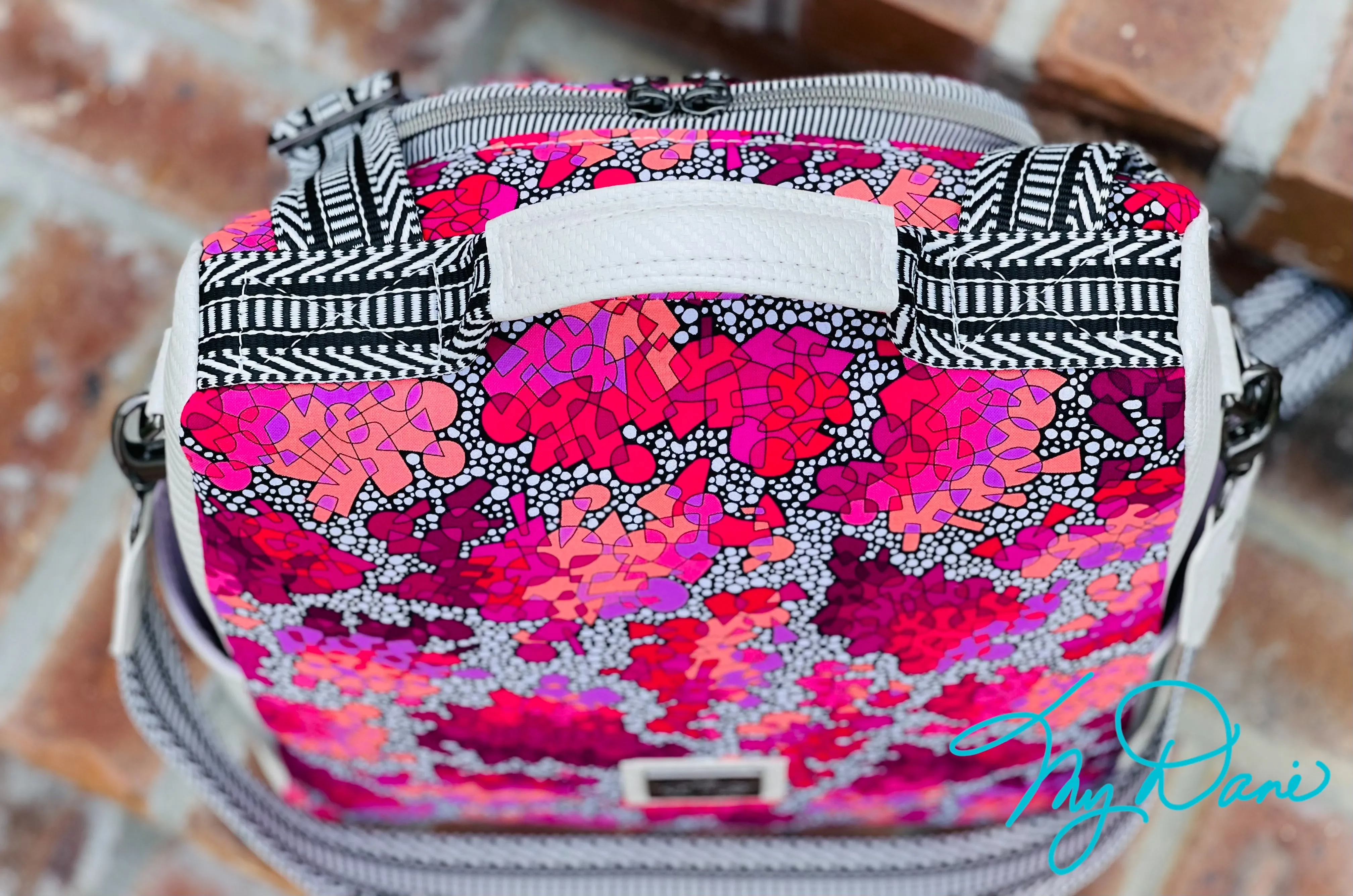 The Guardian Anti-Theft Backpack In Geo Hot pink