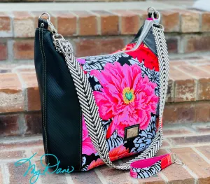 The UNG Hobo Handbag in Hot Pink Floral
