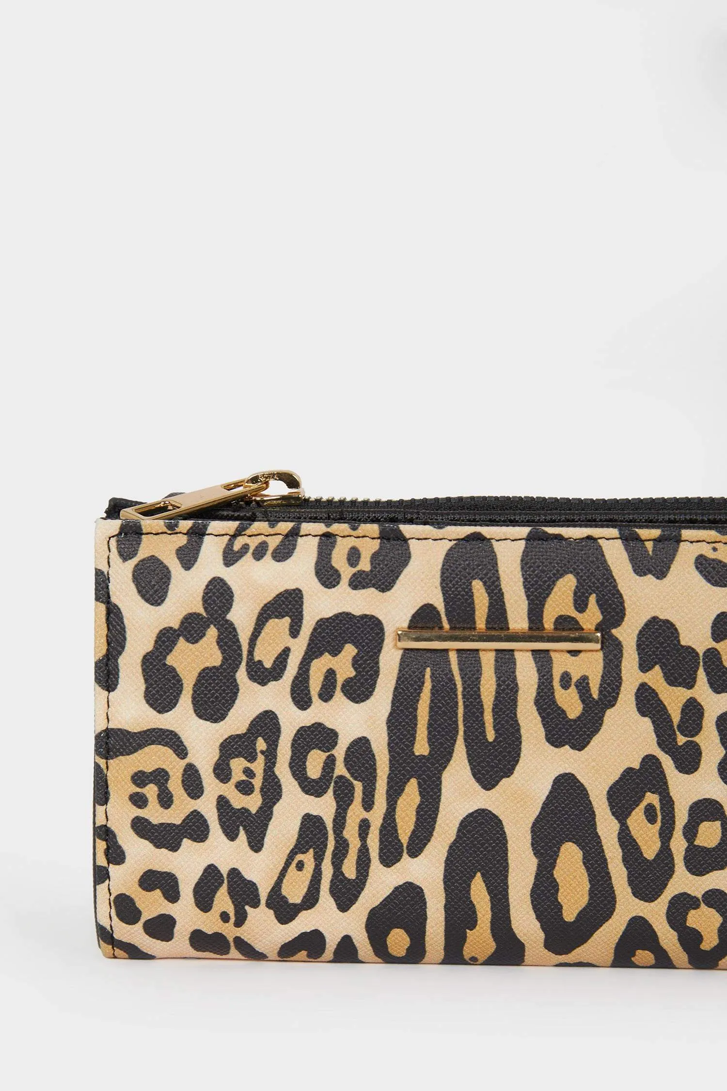 Women Leopard Patterned Faux Leather Wallet