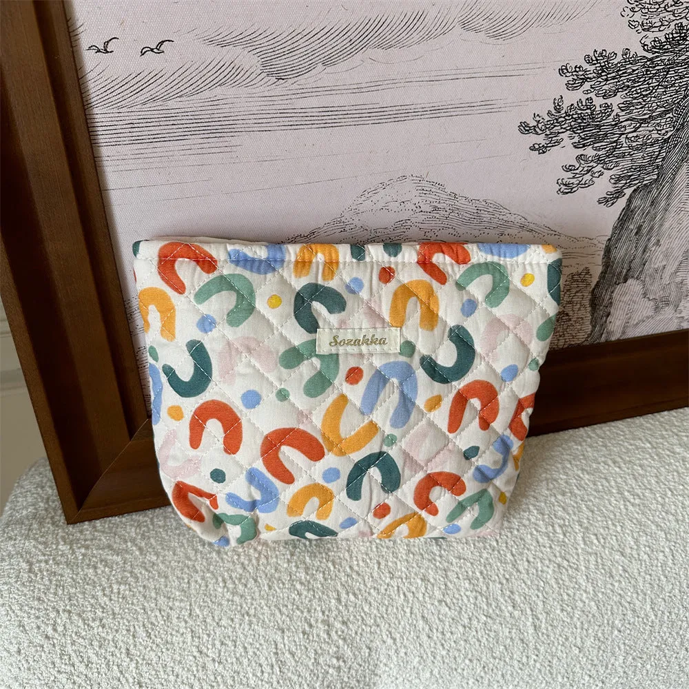 Women's Flower Bear Quilted Liner Clutch Portable Large Cosmetic Bags