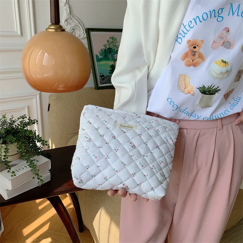 Women's Flower Bear Quilted Liner Clutch Portable Large Cosmetic Bags