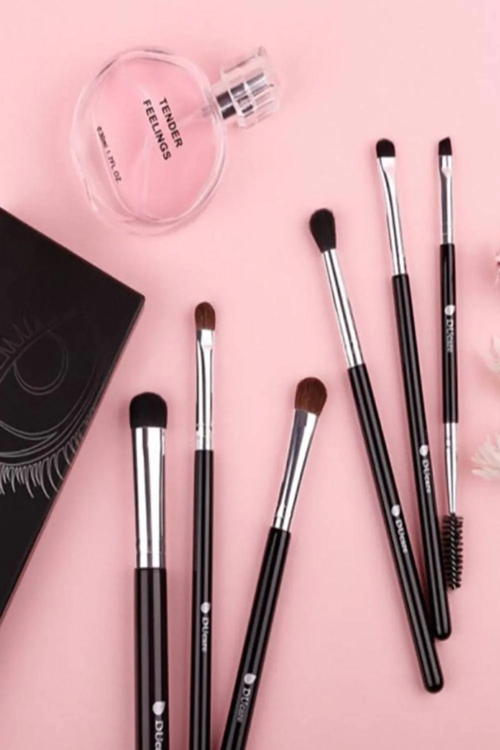 Wood Handle Cosmetic Eyeshadow Makeup Brush Set